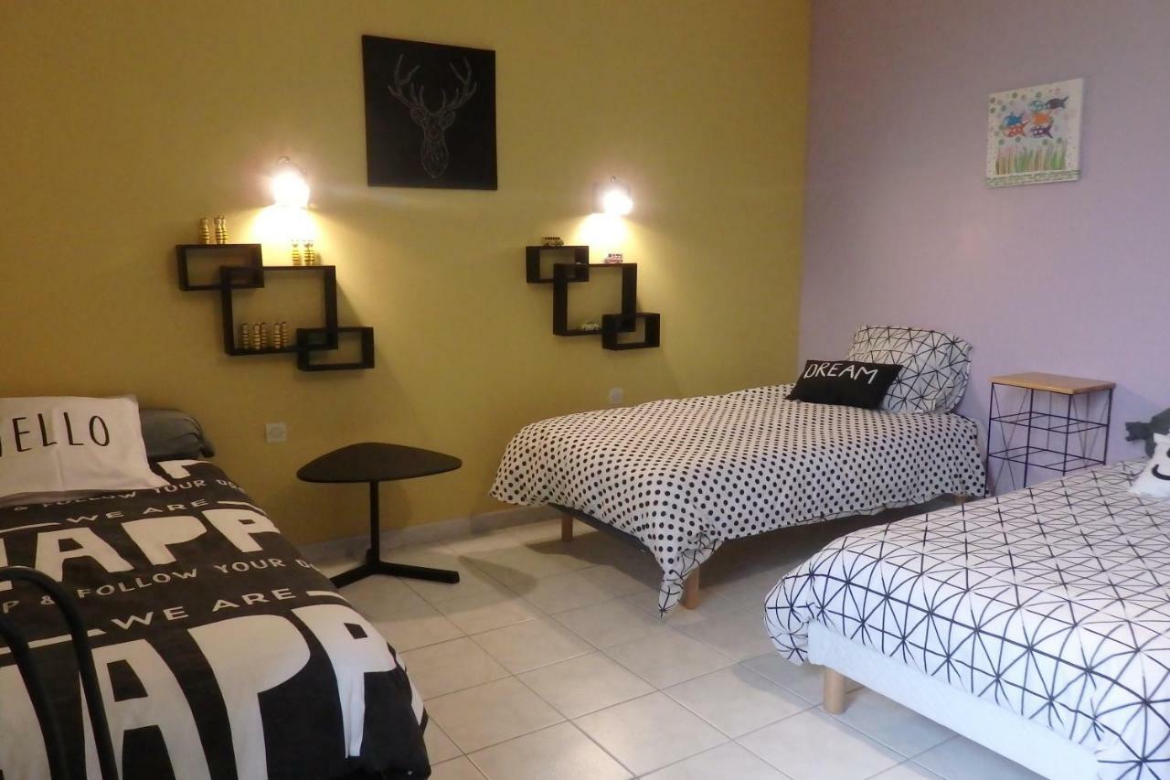 gîte de la Domergue Mas-Saintes-Puelles Extérieur photo