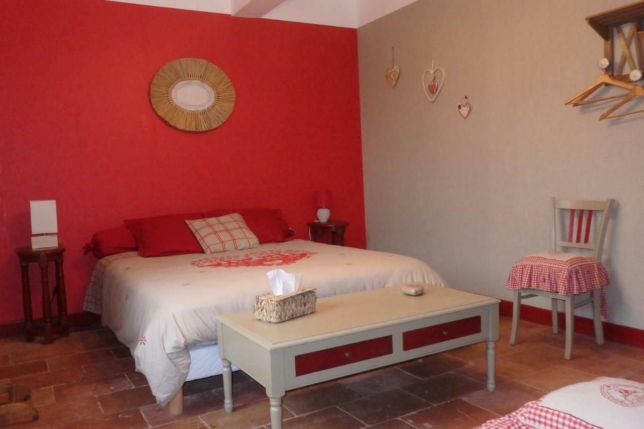 gîte de la Domergue Mas-Saintes-Puelles Extérieur photo