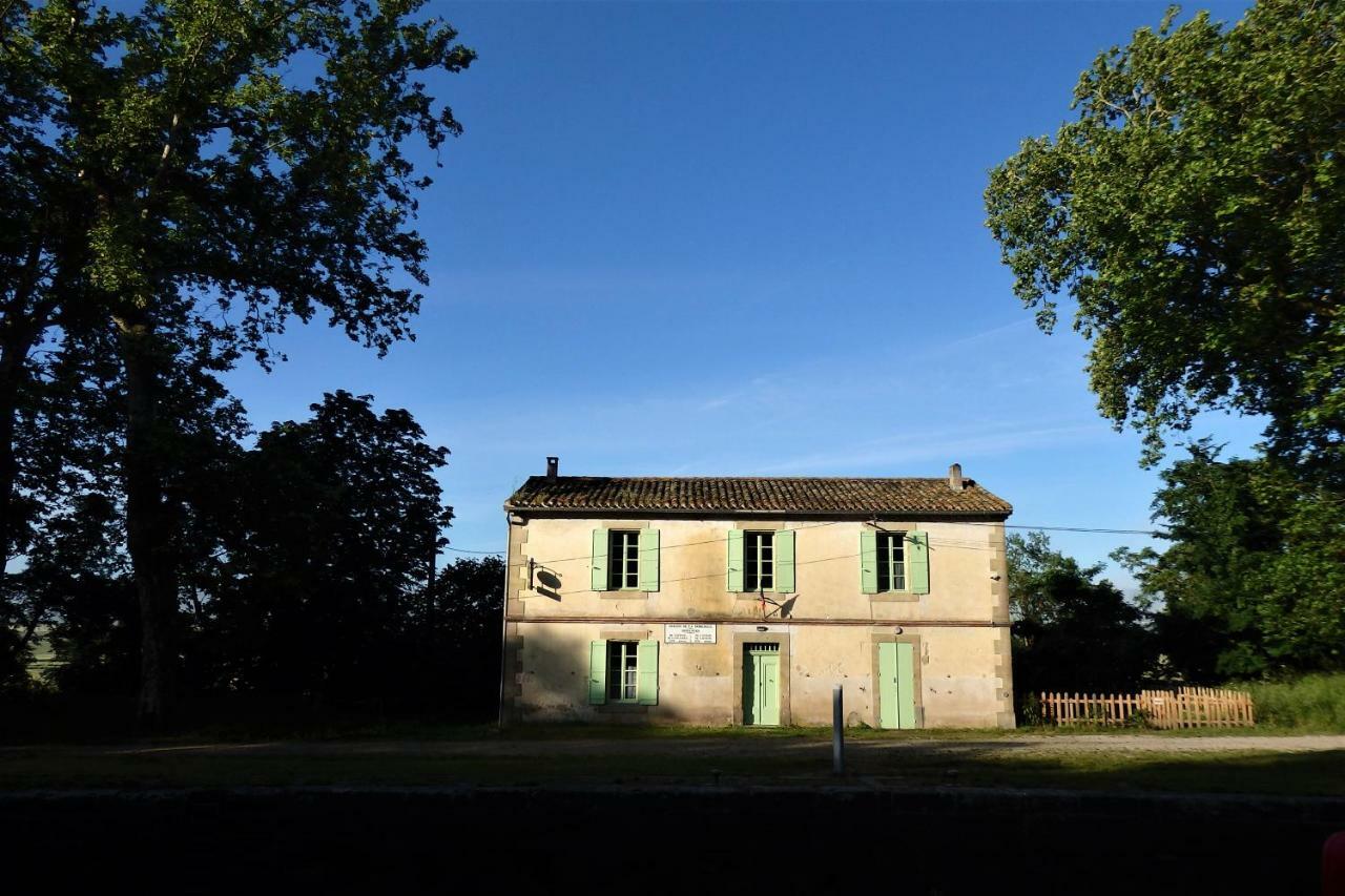 gîte de la Domergue Mas-Saintes-Puelles Extérieur photo
